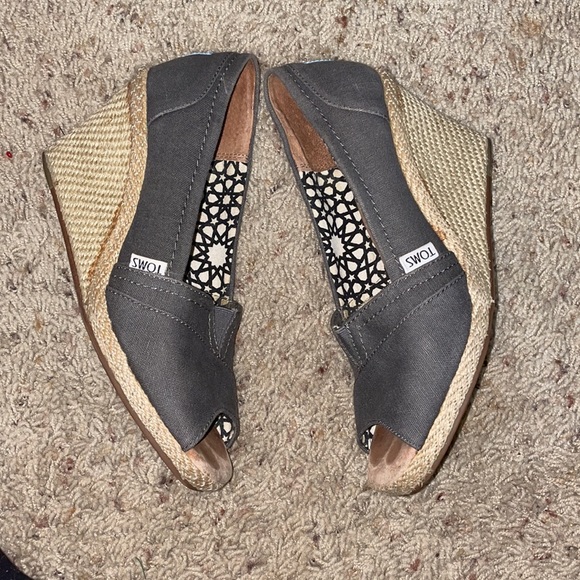 Toms open toe grey wedges - Picture 6 of 7
